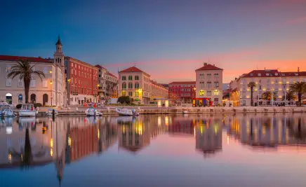 Stadt Kroatien Hafen Abend